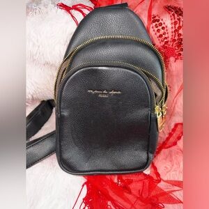 Inicat Black Leather Sling Bag
